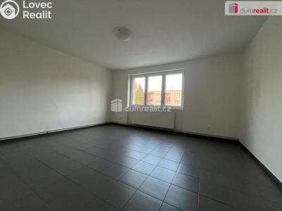 Pronájem bytu 3+1 Velvary, Chržínská č. 3