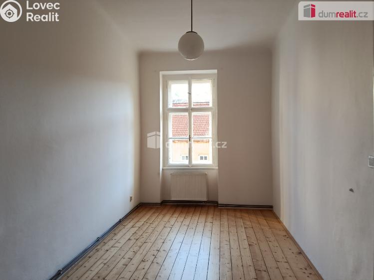 Pronájem bytu 3+1 Praha 5, Holečkova č. 10