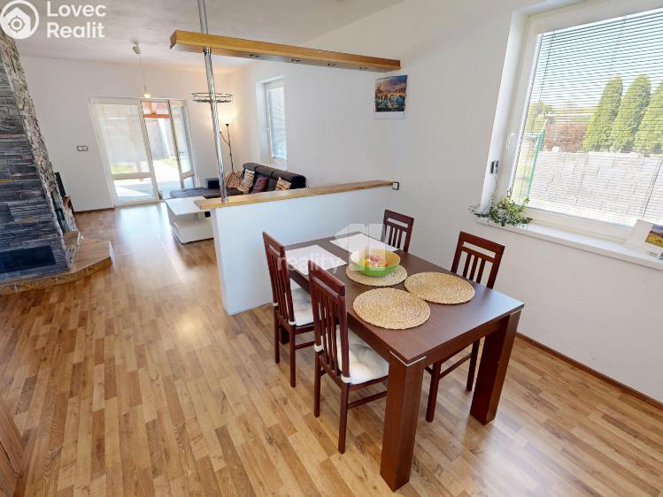 Продаж сімейного будинку Ústrašín č. 13