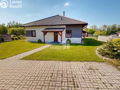 Sale family house Ústrašín č. 1