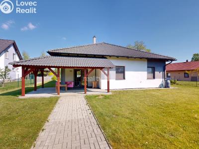 Sale family house Ústrašín č. 2