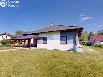 Sale family house Ústrašín č. 3