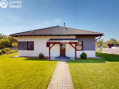 Sale family house Ústrašín č. 6