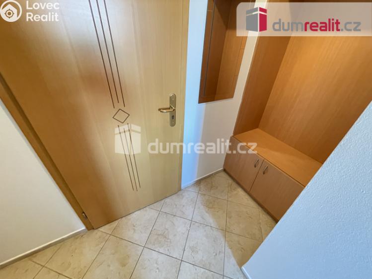 Pronájem bytu 1+1 Praha-Štěrboholy, Pod valem č. 7