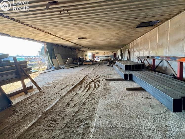 Prodej výrobní haly Nosislav č. 12