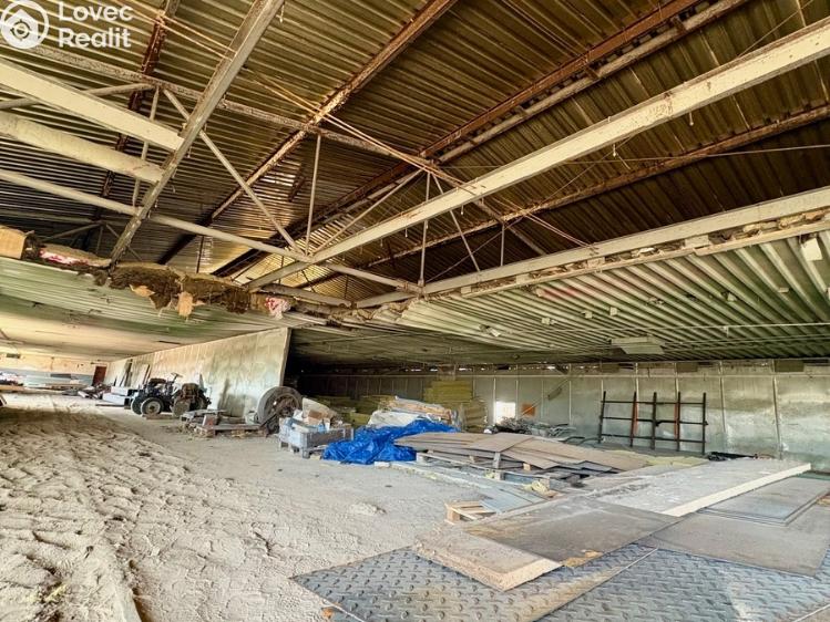 Prodej výrobní haly Nosislav č. 16