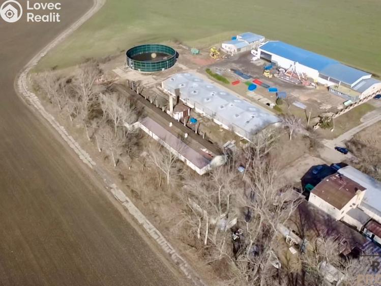 Prodej výrobní haly Nosislav č. 18