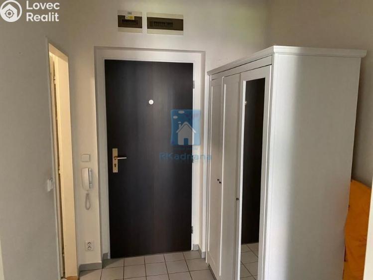 Pronájem bytu 1+KK Hostivice, Za Mlýnem č. 4