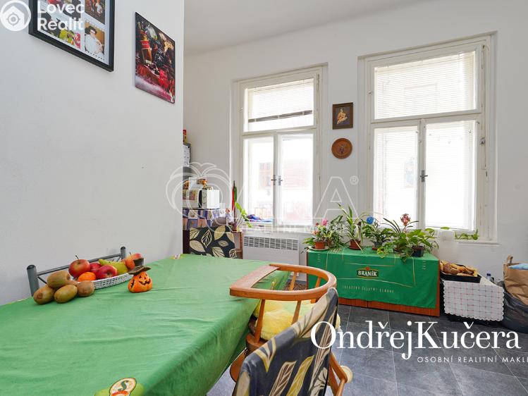 Prodej činžovního domu Kladno, Komenského 579 č. 8