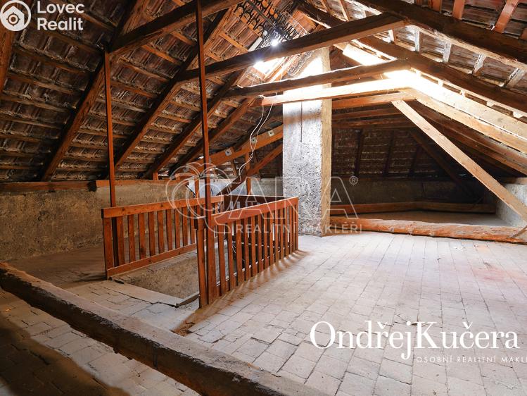 Prodej činžovního domu Kladno, Komenského 579 č. 13