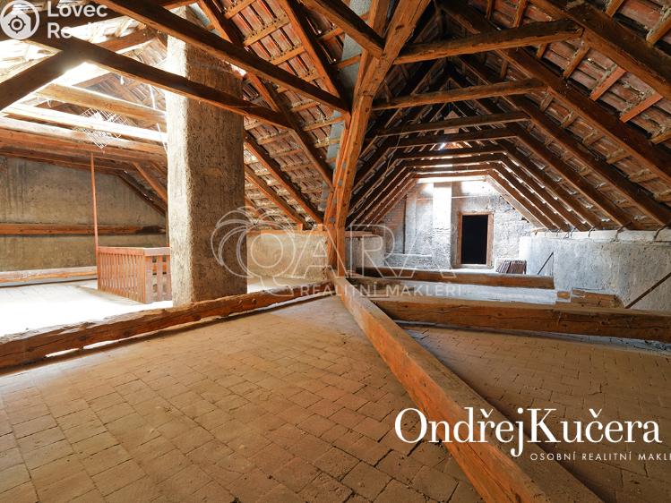 Prodej činžovního domu Kladno, Komenského 579 č. 14