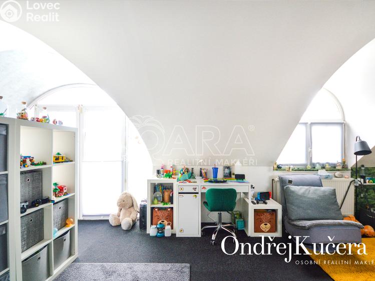 Продаж багатоквартирного будинку Kladno, Dr. Vrbenského 24 č. 8