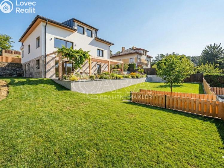 Prodej vícegeneračního domu Chocerady č. 1