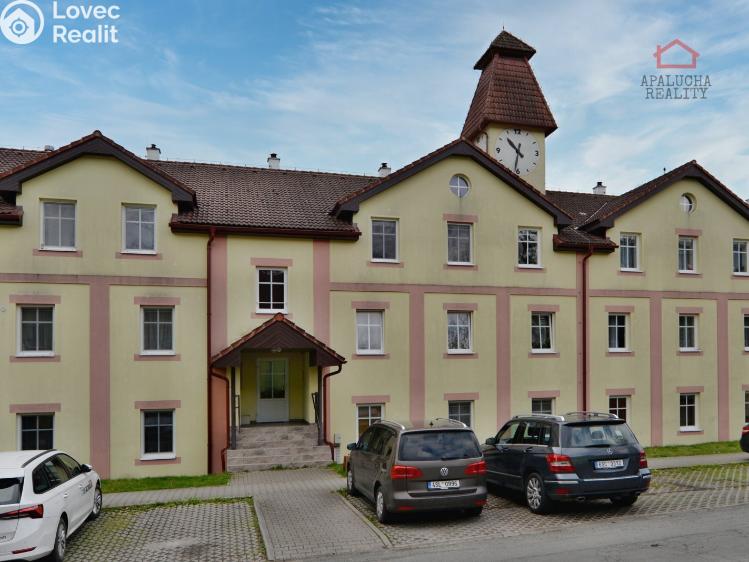 Pronájem bytu 2+KK Milovice, Kaštanová 670 č. 3