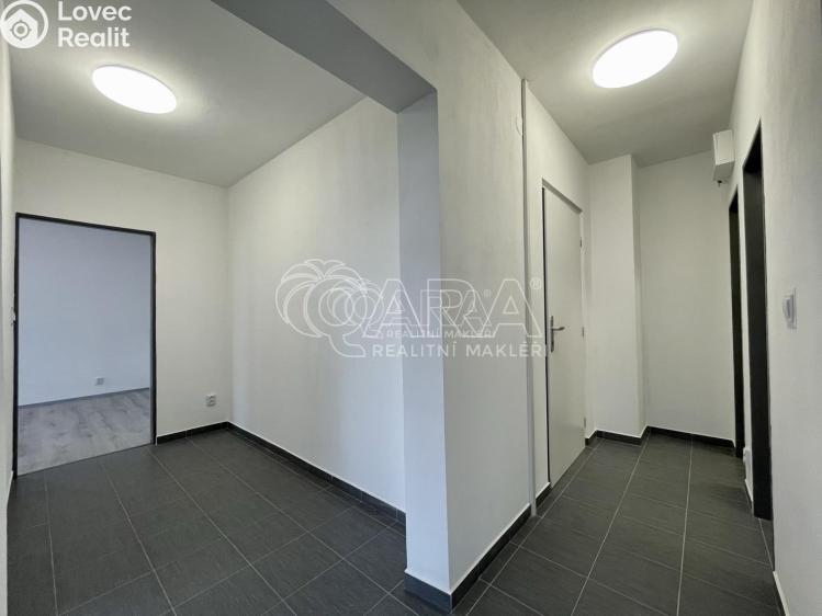 Pronájem bytu 3+KK Kladno, Dlouhá č. 11