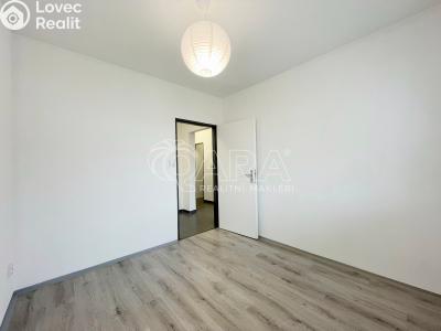 Pronájem bytu 3+KK Kladno, Dlouhá č. 6