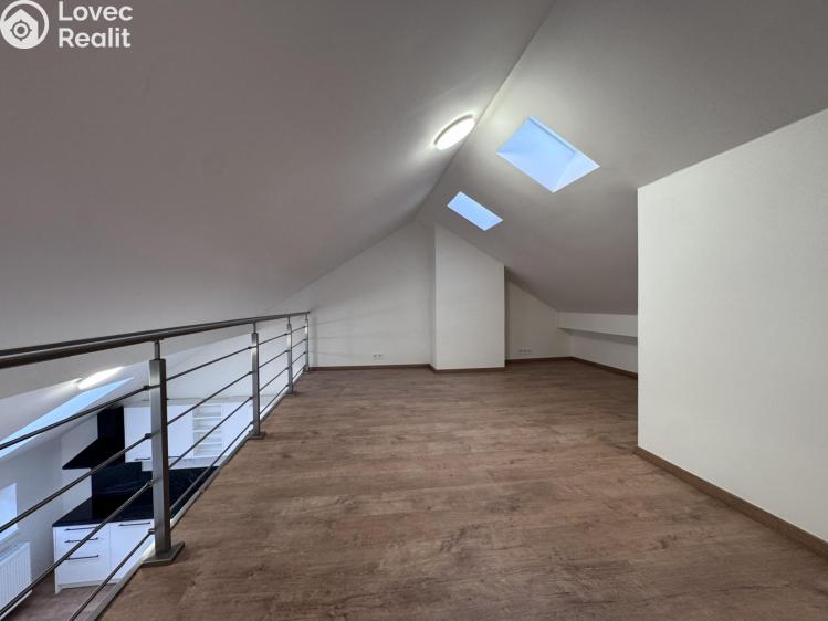 Pronájem bytu 3+KK Praha, Na Petynce č. 4