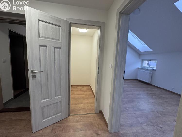 Pronájem bytu 3+KK Praha, Na Petynce č. 7