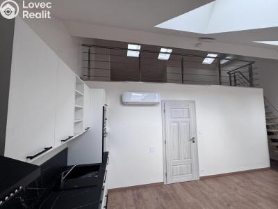 Pronájem bytu 3+KK Praha, Na Petynce č. 1