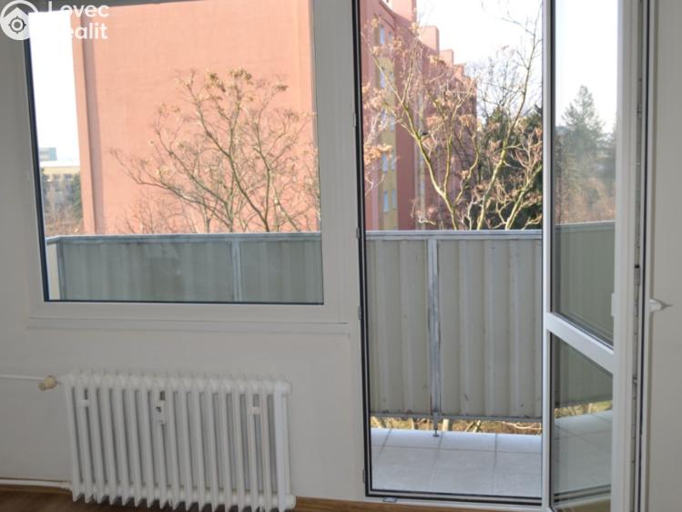 Rent apartment 4+KK Praha, Počernická č. 8