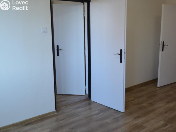 Rent apartment 4+KK Praha, Počernická č. 10