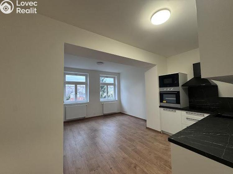 Pronájem bytu 1+KK Praha, Na Petynce č. 10