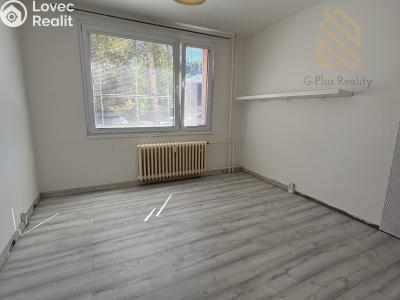 Pronájem bytu 3+1 Bílina, Sídliště Za Chlumem 719 č. 4