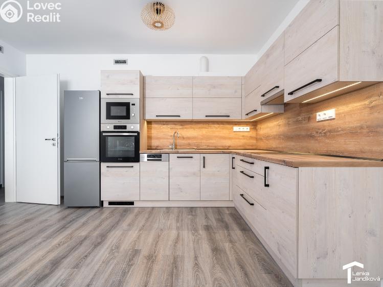 Pronájem bytu 2+KK Pardubice, nábřeží Závodu míru 2940 č. 2