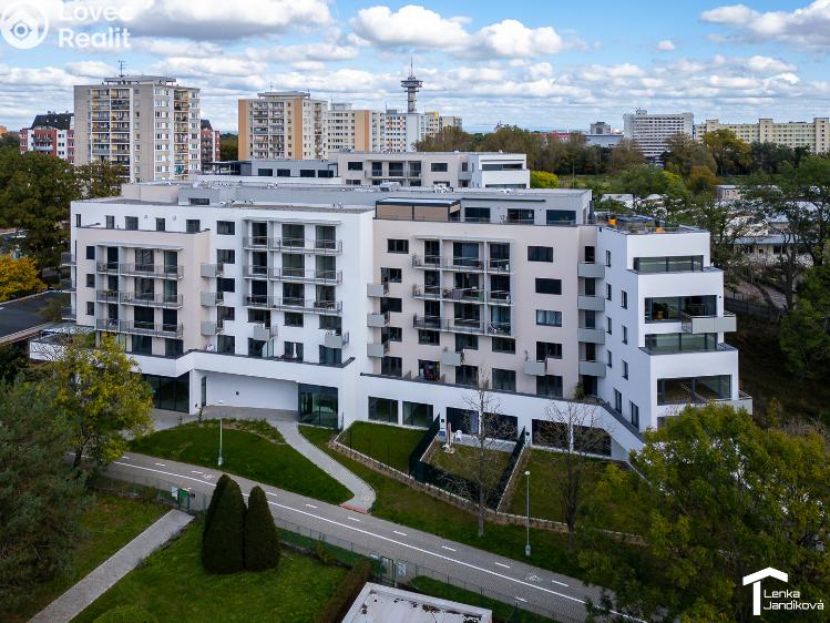 Pronájem bytu 2+KK Pardubice, nábřeží Závodu míru 2940 č. 12