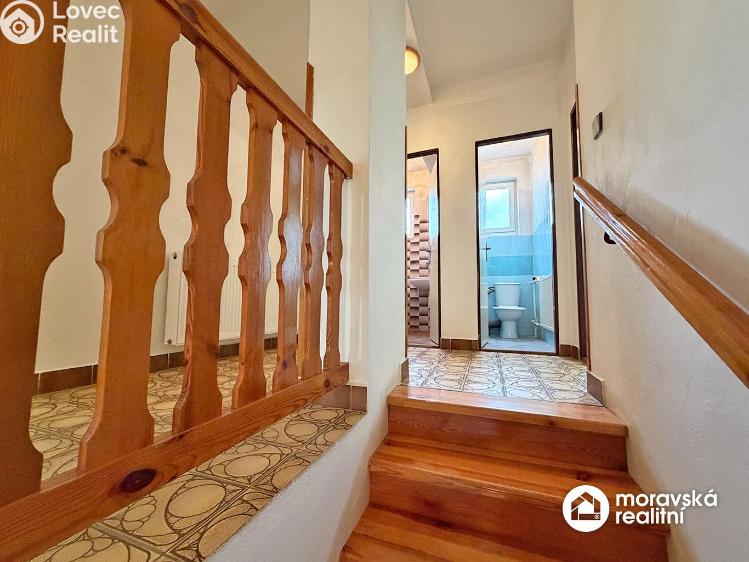 Prodej rodinného domu Neslovice, Zahrádky 138 č. 8