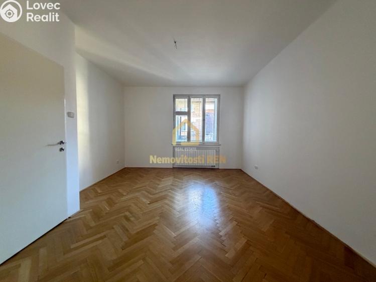 Pronájem bytu 3+1 Ostrava, Veleslavínova č. 12