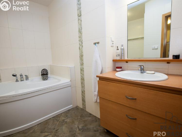 Оренда квартири 2+KK Praha, Benická č. 18