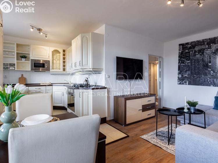 Sale apartment 3+KK Praha, Evropská 374/119 č. 1