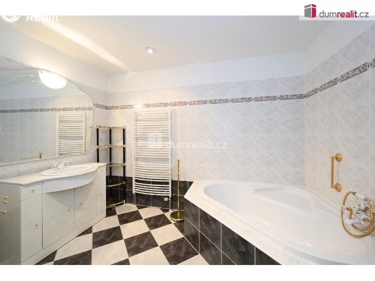 Prodej bytu 3+1 Praha 5, náměstí Josefa Machka č. 26