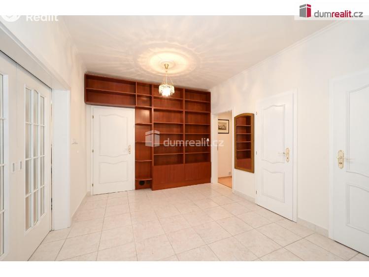 Prodej bytu 3+1 Praha 5, náměstí Josefa Machka č. 28