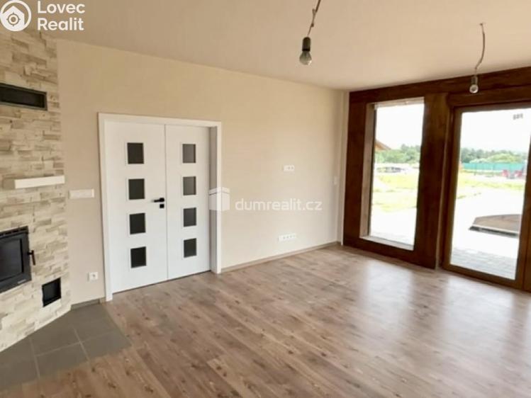 Prodej rodinného domu Zvěstov č. 5