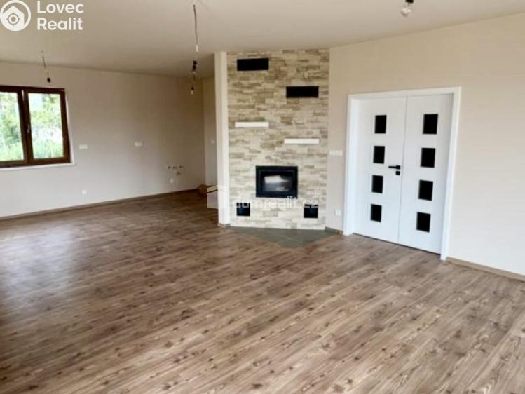 Prodej rodinného domu Zvěstov č. 11