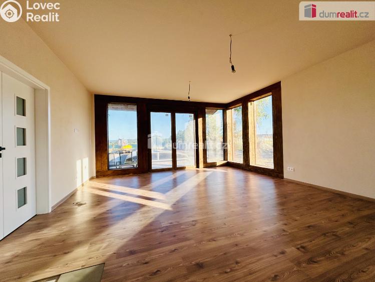 Prodej rodinného domu Zvěstov č. 14