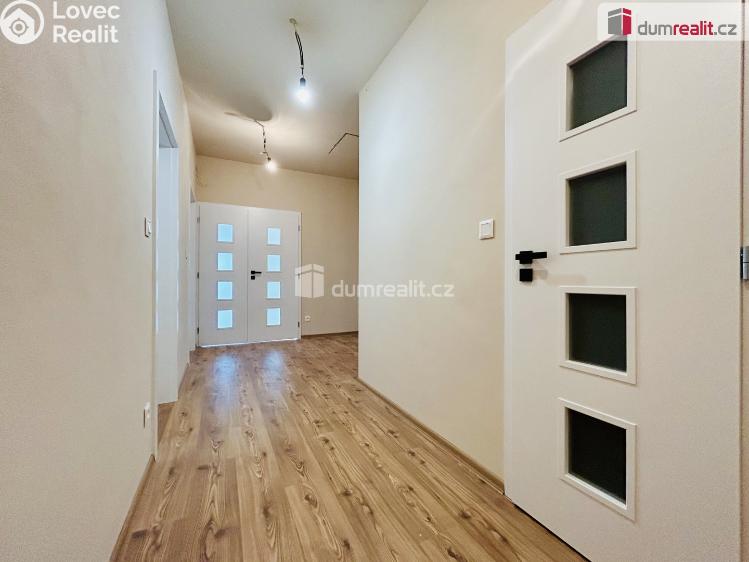 Prodej rodinného domu Zvěstov č. 18