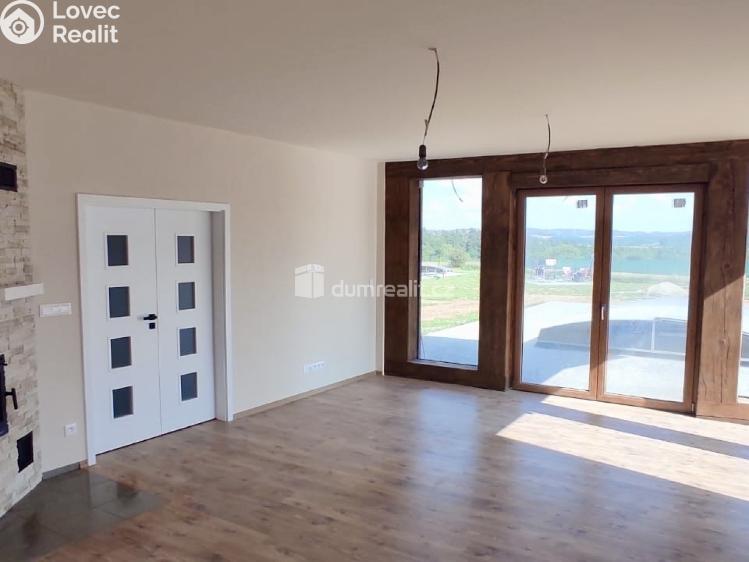 Prodej rodinného domu Zvěstov č. 27