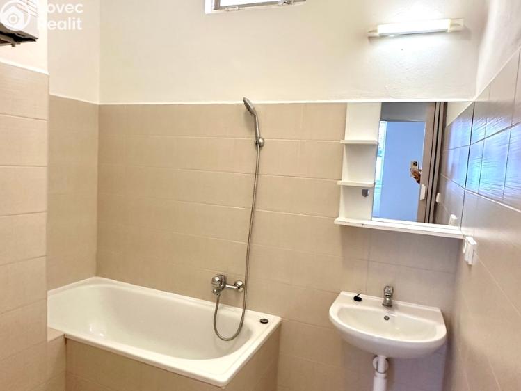 Pronájem bytu 3+KK České Budějovice, Krajinská č. 9