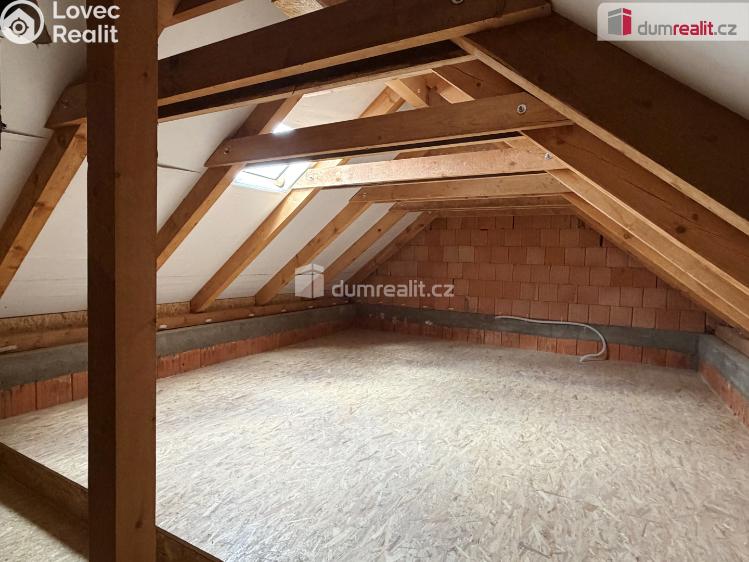 Prodej rodinného domu Mořina č. 20