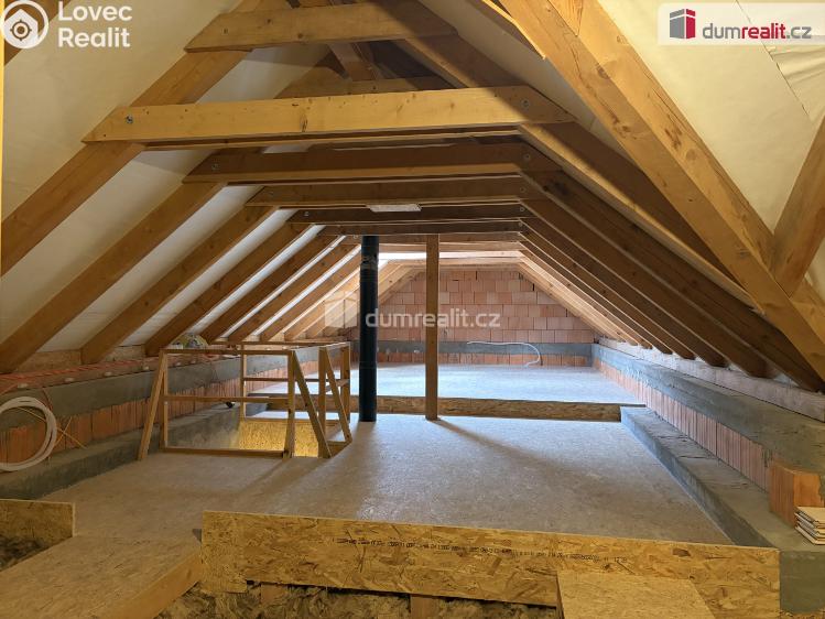 Prodej rodinného domu Mořina č. 21