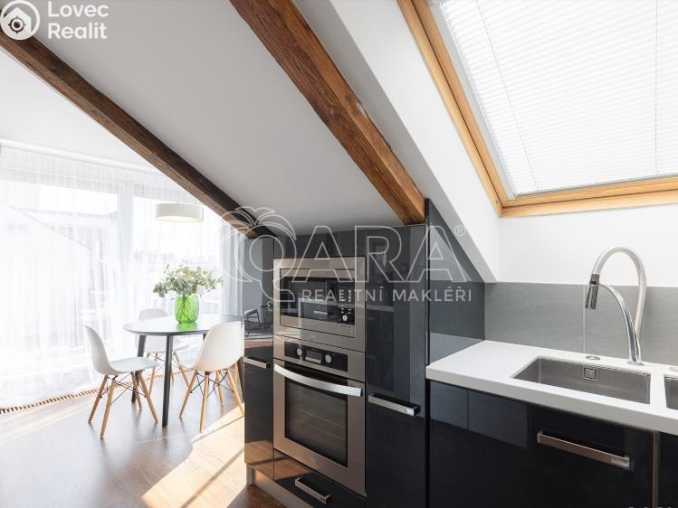 Pronájem bytu 4+KK Praha, Bělocerkevská 634/6 č. 11