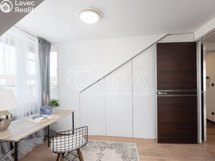 Pronájem bytu 4+KK Praha, Bělocerkevská 634/6 č. 23