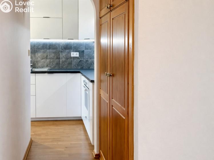 Pronájem bytu 3+KK Praha, Pod Sychrovem I č. 4