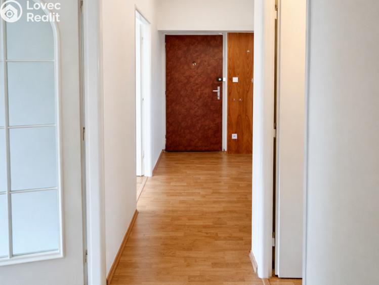 Pronájem bytu 3+KK Praha, Pod Sychrovem I č. 10