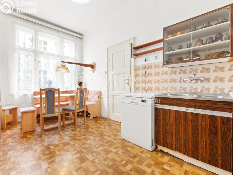 Prodej bytu 3+1 Praha, Podskalská 295/4 č. 8