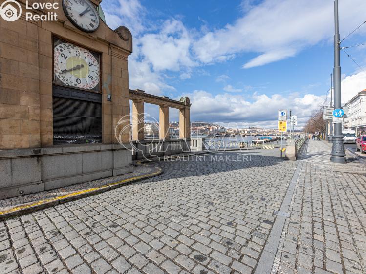 Prodej bytu 3+1 Praha, Podskalská 295/4 č. 17