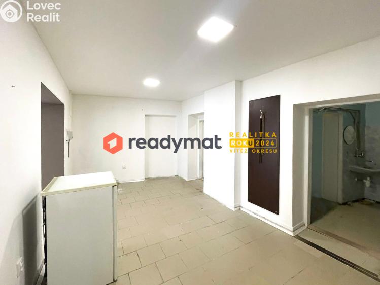 Rent commercial space Hodonín, Rodinova 720/2 č. 6